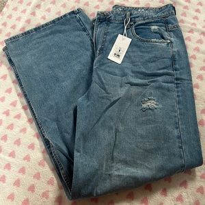 High waisted baggy ripped jeans